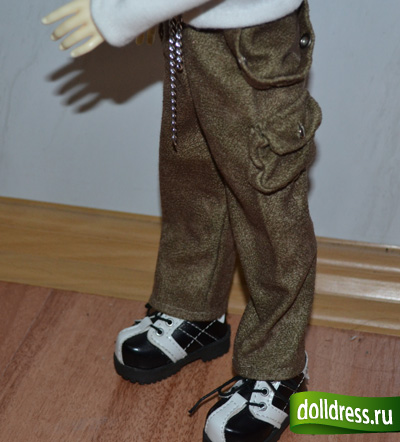 Брюки с накладными объёмными карманами